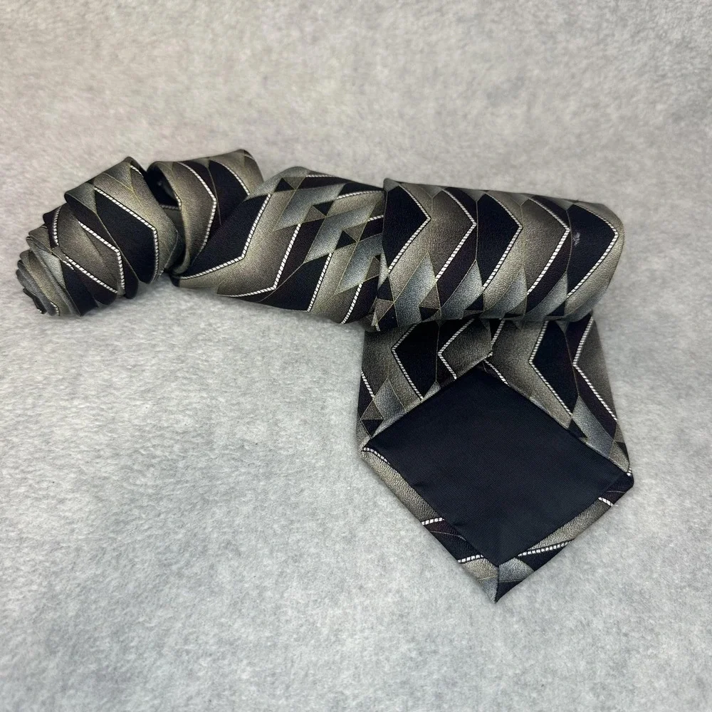 Grappa‎ Tie Mens One Size Black Gray Italian Silk Handmade USA Geometric Chevron